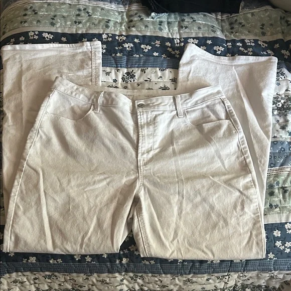 White Flares - Picture 1 of 4